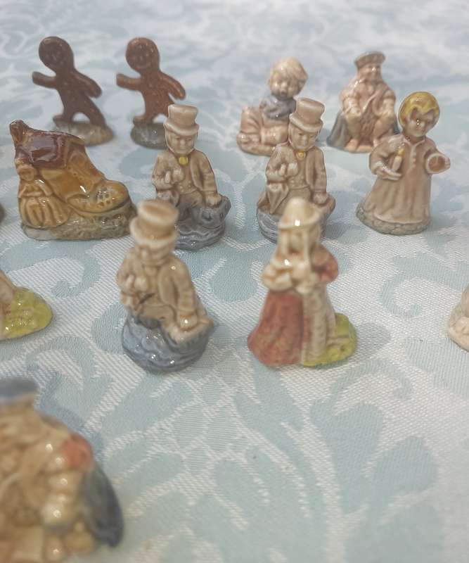 A COLLECTION OF 20 Vintage Wade Nursery Rhyme Figurines sold as is