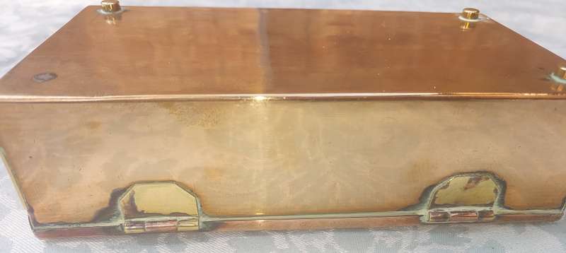 A VINTAGE COPPER JEWELERY BOX