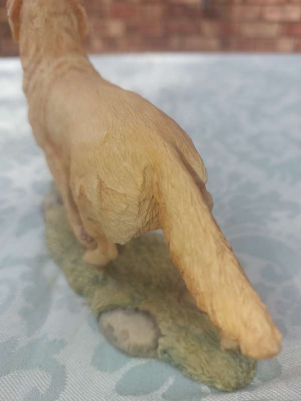 TWO VINTAGE HIGLY COLLECTABLE GOLDEN RETRIEVERS