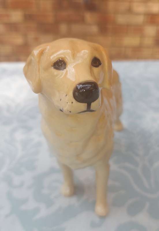TWO VINTAGE HIGLY COLLECTABLE GOLDEN RETRIEVERS