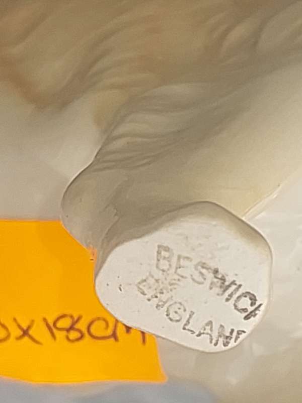 TWO VINTAGE HIGLY COLLECTABLE GOLDEN RETRIEVERS