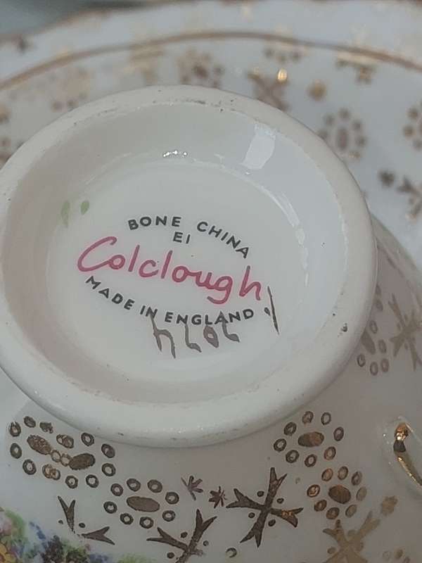 A VINTAGE BONE CHINA AI COLCLOUGH MADE IN ENLAND
