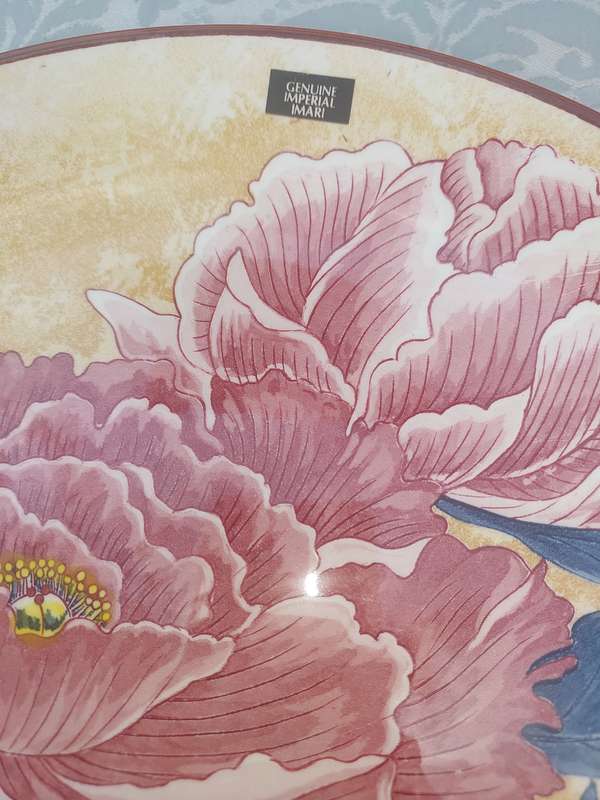 Imperial Imari Plate, by Prof Toshio Mitumura. Sold as is
