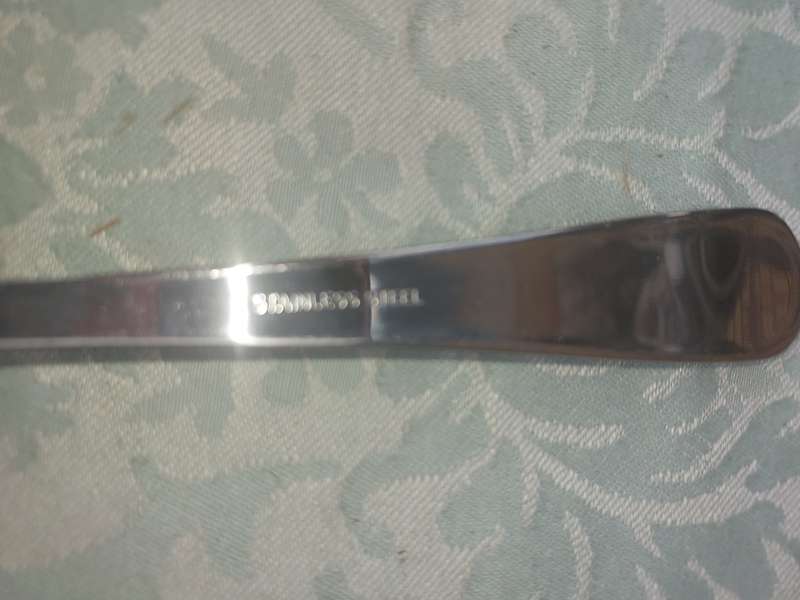 A SET OF 3 25CMS STAINLESS STEEL TABLE SPOONS SOLD AS IS