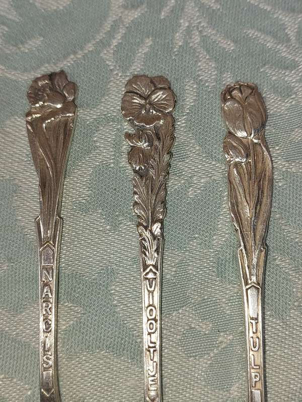 RARE Sola Zeist CakeForks. Vintage Pastry Forks 5 in total sold as is