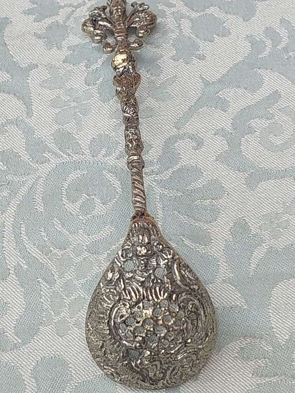 TWO ANTIQUE KITCHENALIA CUTLERY SOLD AS IS
