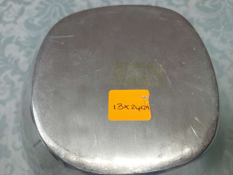 A BEAUTIFULL PEWTAL SERVING BOWL SOLD AS IS R200