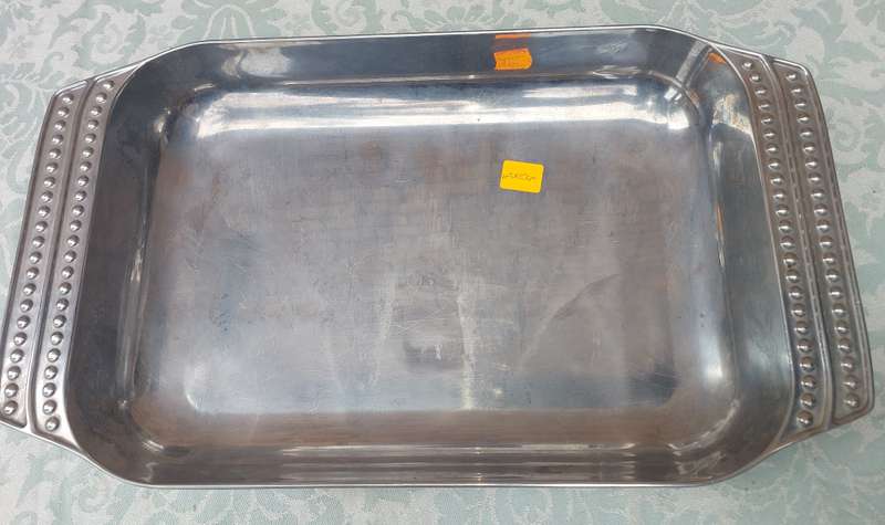 A VINTAGE WILTON ARMETALE PEWTER SERVING PLATTER SOLD AS IS