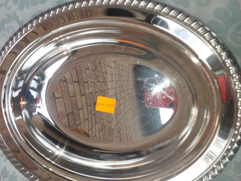 A BEAUTIFULL SILVER PLATED TUREEN SOLD AS IS