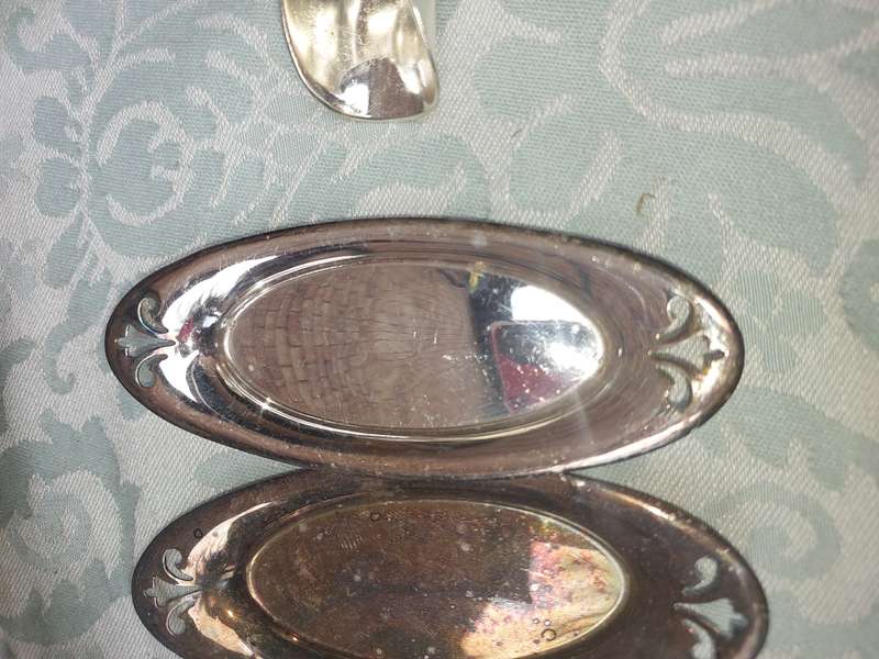 A VINTAGE JOB LOT KITCHENALIA UNTENSILS SOLD AS IS