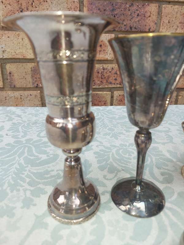 A VINTAGE JOBLOT KITCHENALIA SOLD AS IS