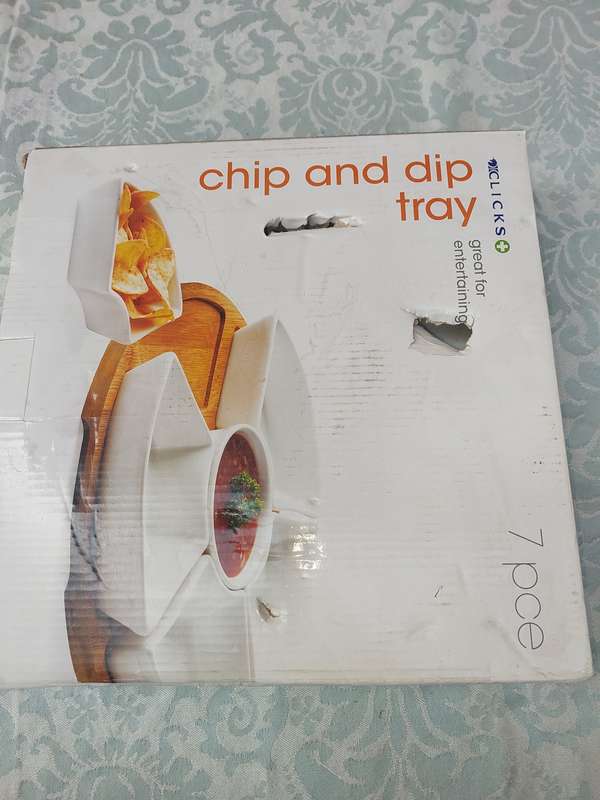 A 7 PIECE CHIP TRAY SET SOLD AS IS