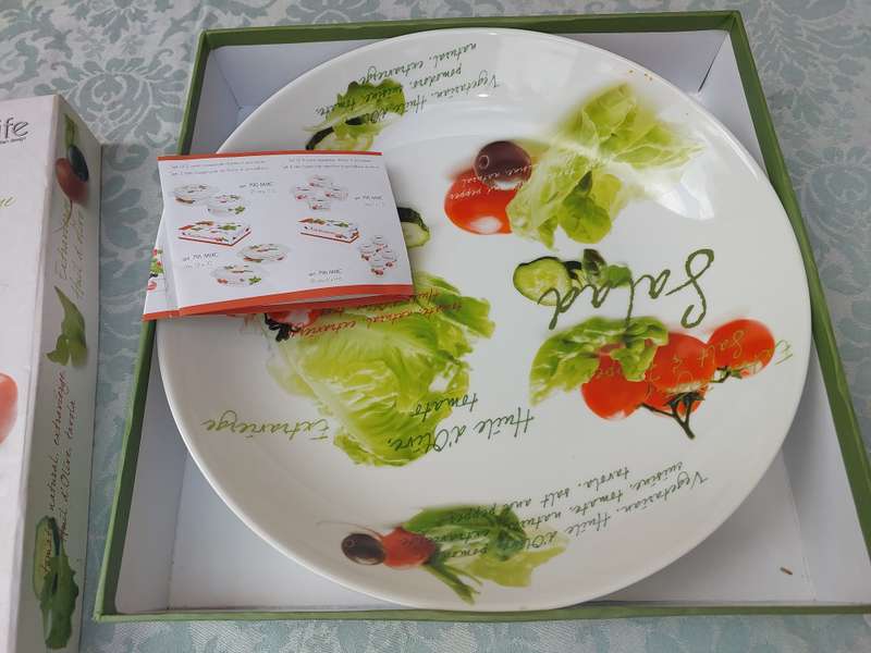 AN ART DECOR MEDITERAINEAN SALAD PLATTER SOLD AS IS