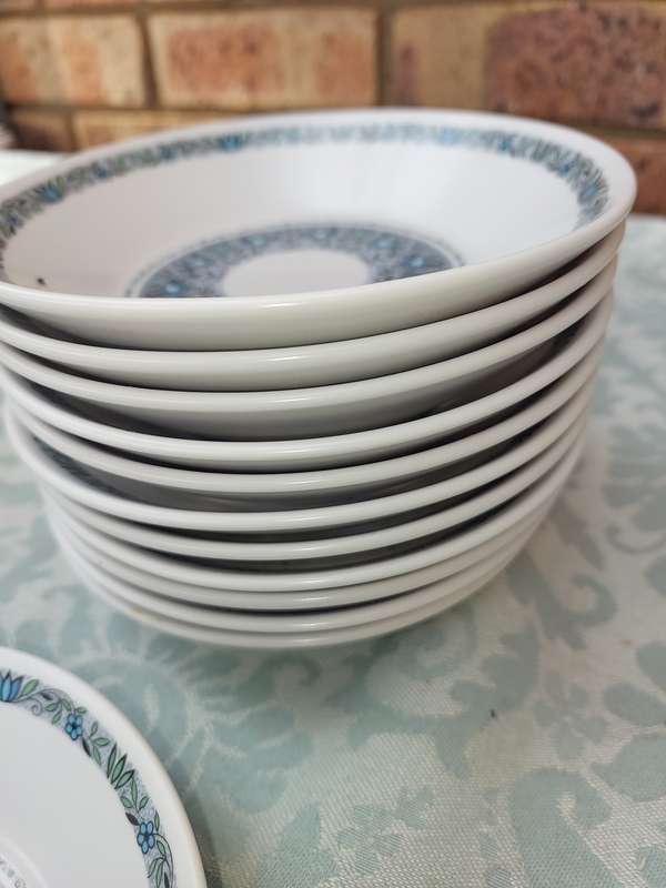 A VINTAGE SET OF 12 NORITAKE PROGRESSION CHINA  SOUP JAPAN FELICITY 9028 SOLD AS IS