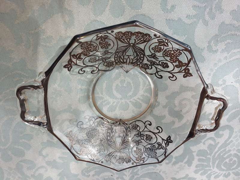 A VINTAGE LEAD INLAY SERVING BOWL SOLD AS IS