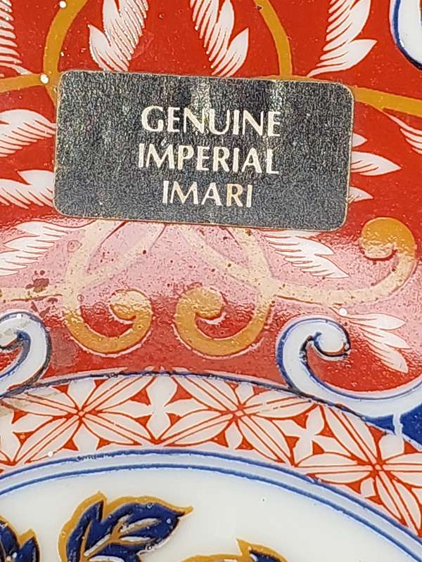 A GENUINE VINTAGE IMPERIAL IMARI PLATTER SOLD AS IS