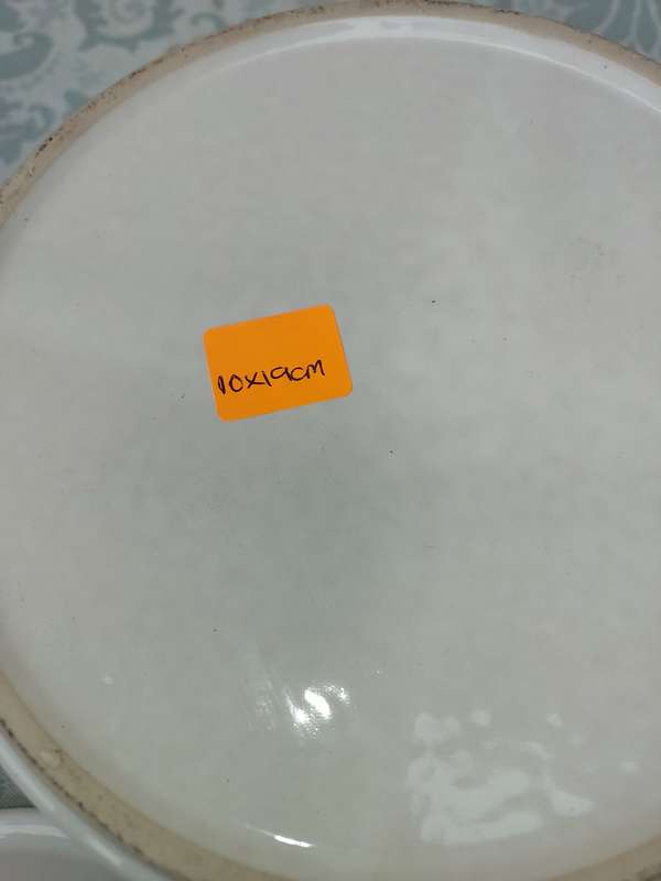 TWO VINTAGE CERAMIC KITCHENALIA CROCKERY SOLD AS IS