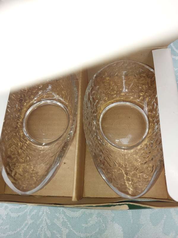 A RARE SET OF THREE DARTINGTON HAND MADE BY FRANK THROWER AVOCADO BOWLS