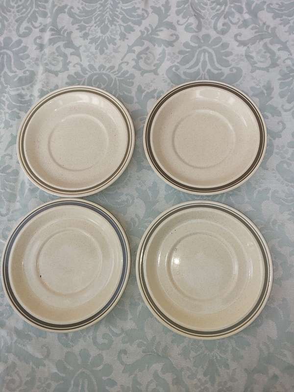 A VINTAGE SET OF 4 LAMBETHWARE ROYAL DOULTON