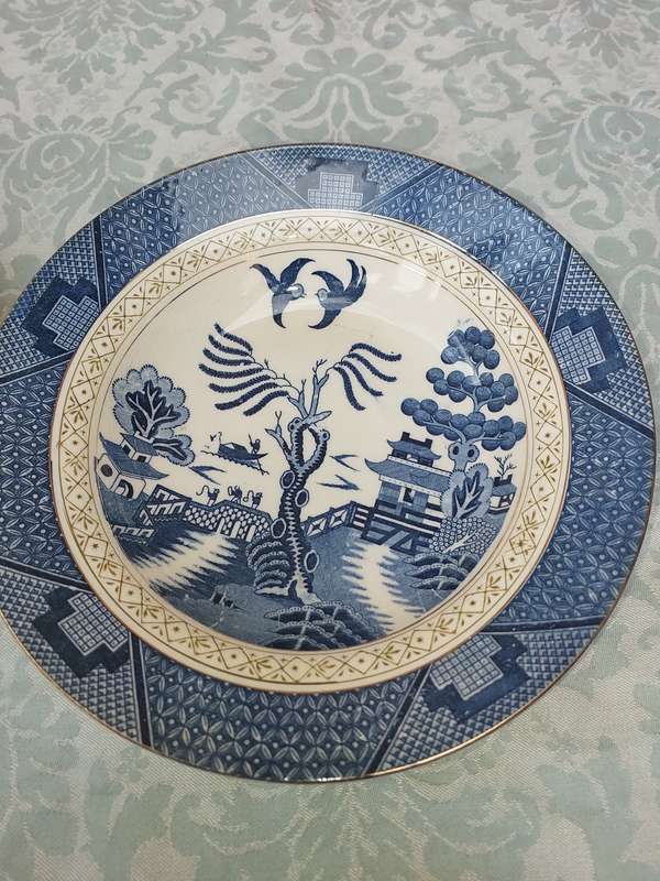 TWO VINTAGE JAPANESE PORCELAIN PLATES SOLD AS IS