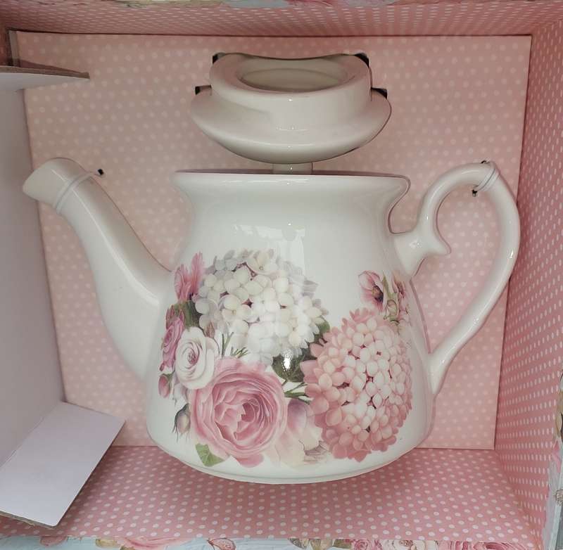 A GIFT TEAPOT PINK SOLD S IS