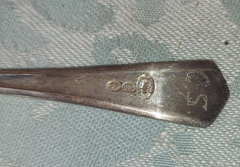 A VINTAGE SET OF DESERT FORKS EPNS SOLD AS IS