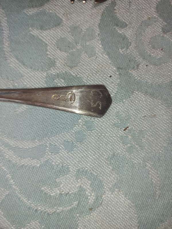 A VINTAGE SET OF DESERT FORKS EPNS SOLD AS IS