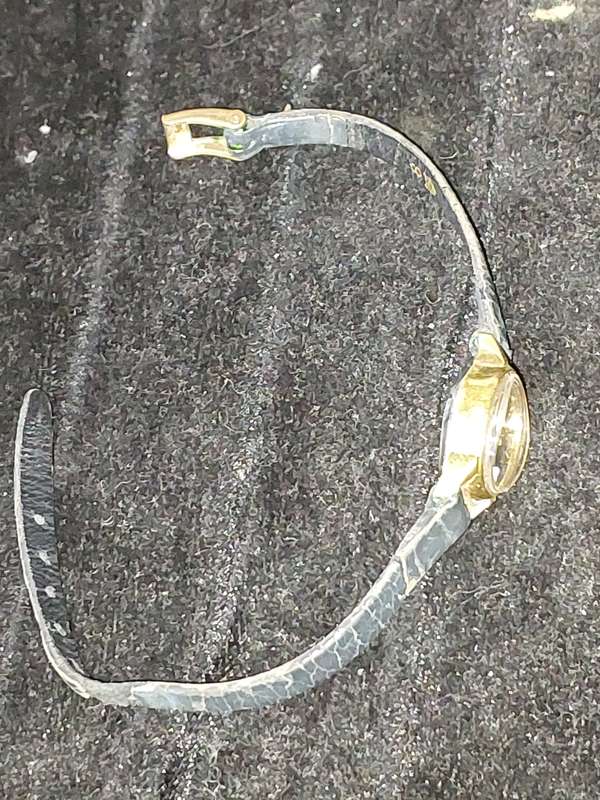A VINTAGE ORFINA SWISS MADE LADIES WATCH SOLD AS IS NOT TESTED