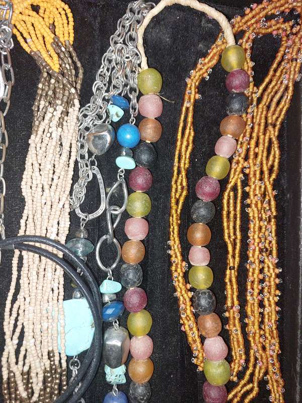 A VINTAGE COLLECTION COSTUME NECKLACES SOLD AS IS