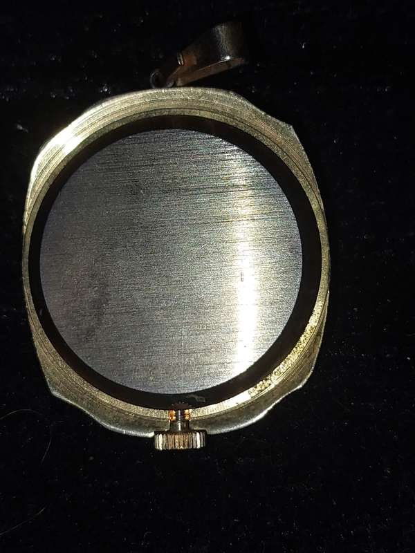 A HIGHLY COLLECTABLE RARE LUCERN SWISS MADE GOLD PLATED PENDANT WATCH MANUAL WIND SOLD AS IS