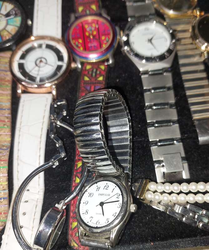 A JOBLOT COLLECTION QUARTZ COSTUME WATCHES SOLD AS IS NOT TESTED