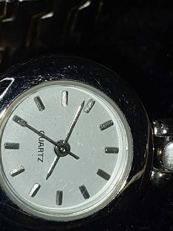 A JOBLOT COLLECTION QUARTZ COSTUME WATCHES SOLD AS IS NOT TESTED