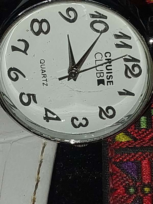 A JOBLOT COLLECTION QUARTZ COSTUME WATCHES SOLD AS IS NOT TESTED