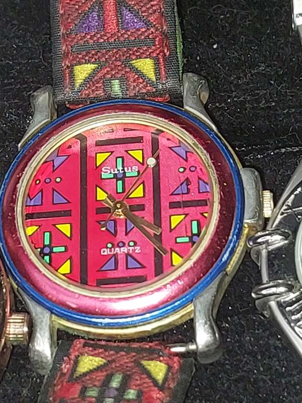 A JOBLOT COLLECTION QUARTZ COSTUME WATCHES SOLD AS IS NOT TESTED
