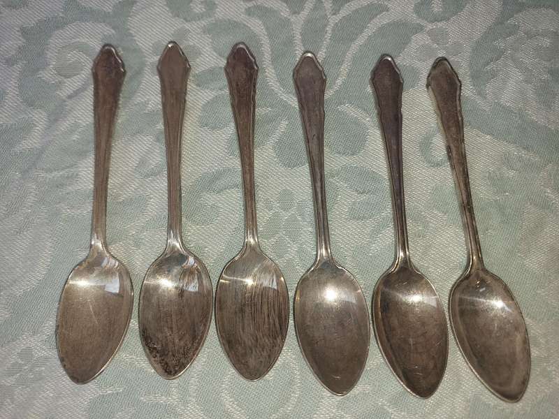 A SET OF 6 DEMITASSE SPOONS EPNS A1 SHEFFIELD ENGLAND SOLD AS IS
