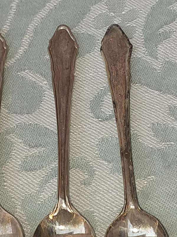 A SET OF 6 DEMITASSE SPOONS EPNS A1 SHEFFIELD ENGLAND SOLD AS IS