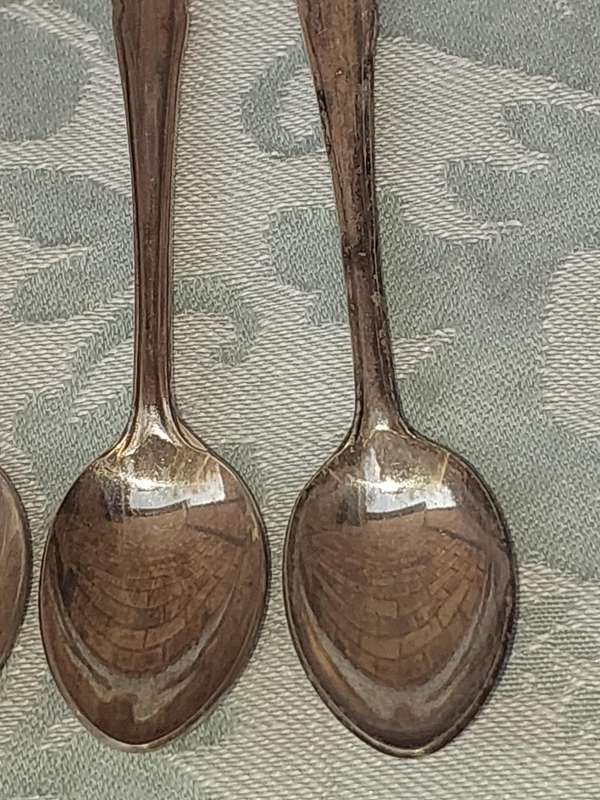 A SET OF 6 DEMITASSE SPOONS EPNS A1 SHEFFIELD ENGLAND SOLD AS IS