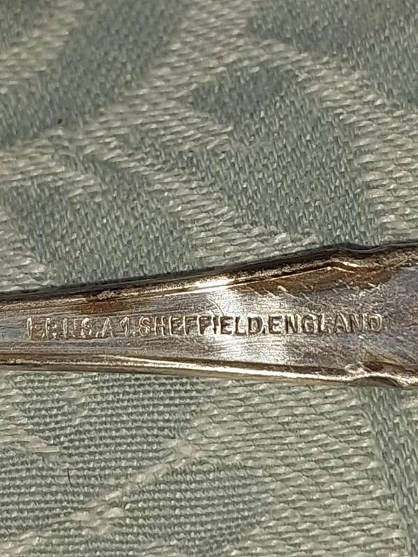 A SET OF 6 DEMITASSE SPOONS EPNS A1 SHEFFIELD ENGLAND SOLD AS IS