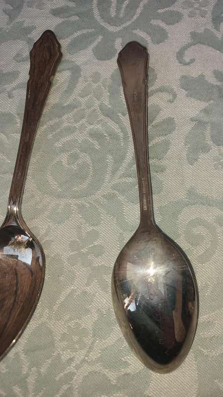 A SET OF 3 EPNS A1 SHEFFIELD ENGLAND TABLE SPOONS 18 CENTIMETERS SOLD AS IS