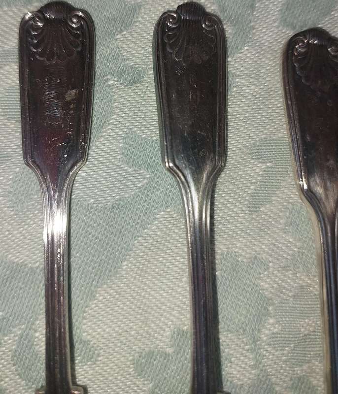 A VINTAGE SET OF 7 DEMITASSE EPNS A1 SHEFFIELED ENGLAND SPOONS SOLD AS IS