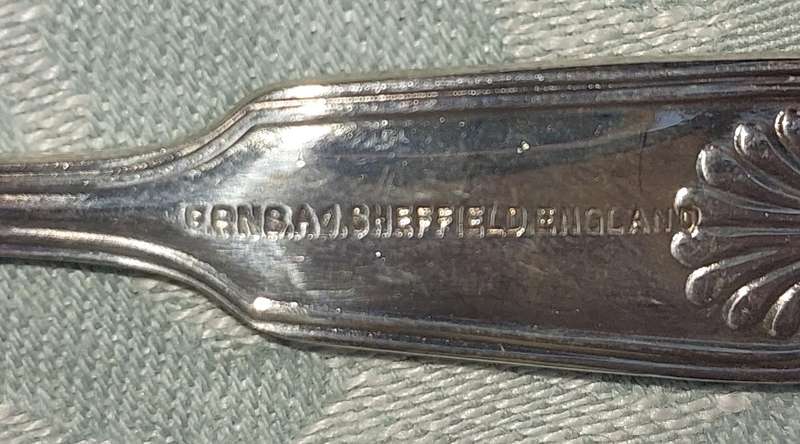 A VINTAGE SET OF 7 DEMITASSE EPNS A1 SHEFFIELED ENGLAND SPOONS SOLD AS IS