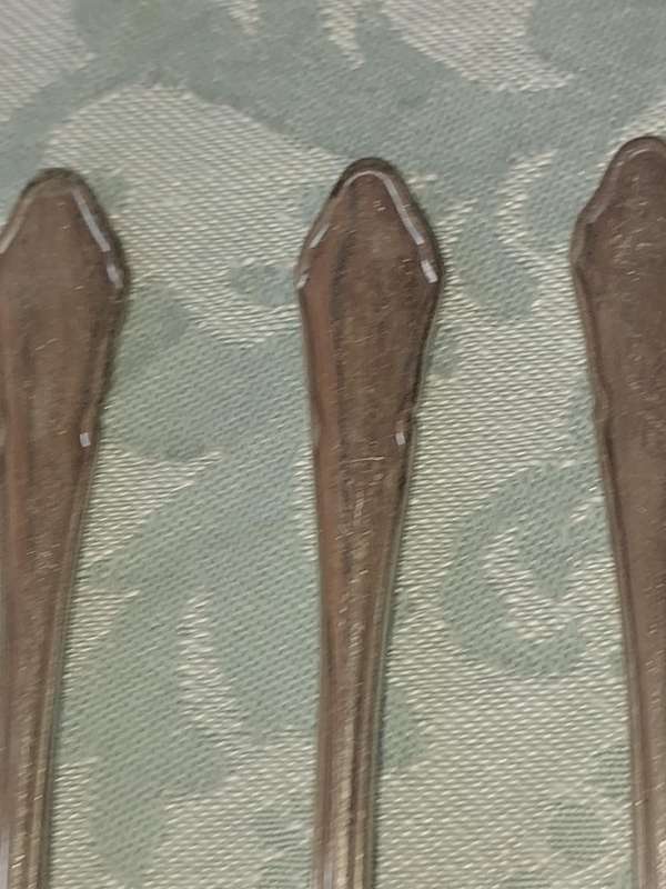 A VINTAGE SET OF 7 DEMITASSE EPNS A1 SHEFFIELD ENGLAND SPOONS SOLD AS IS R250