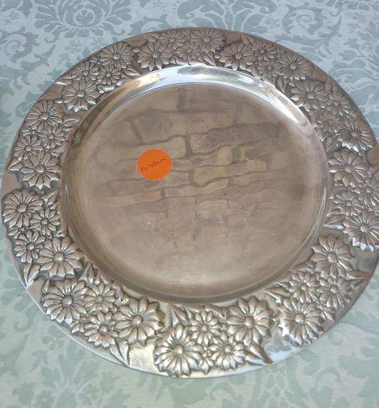 A VINTAGE COLLECTION ART DECOR PEWTHAL PLATTERS SOLD AS IS