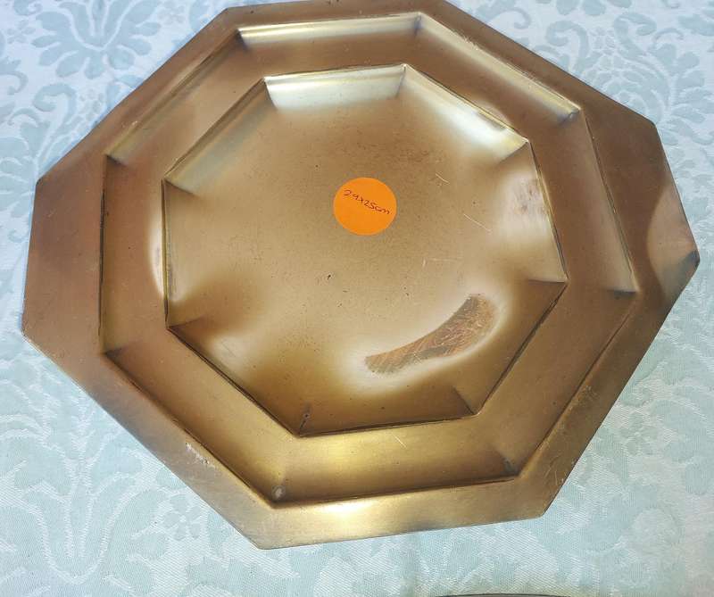 A VINTAGE COLLECTION SERVING TRAYS S/S AND SILVER PLATED SOLD AS IS