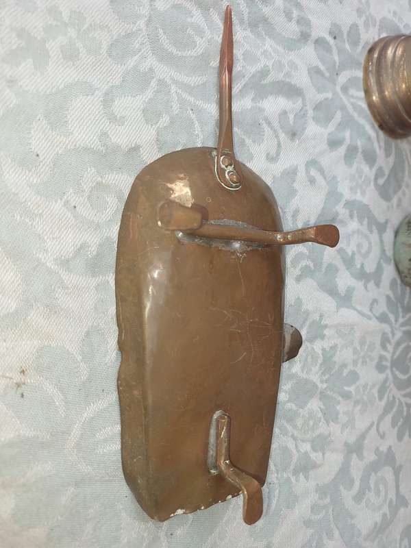 A COLLECTION OF ART DECOR BRASS AND COPPER UTENSILS SOLD AS IS