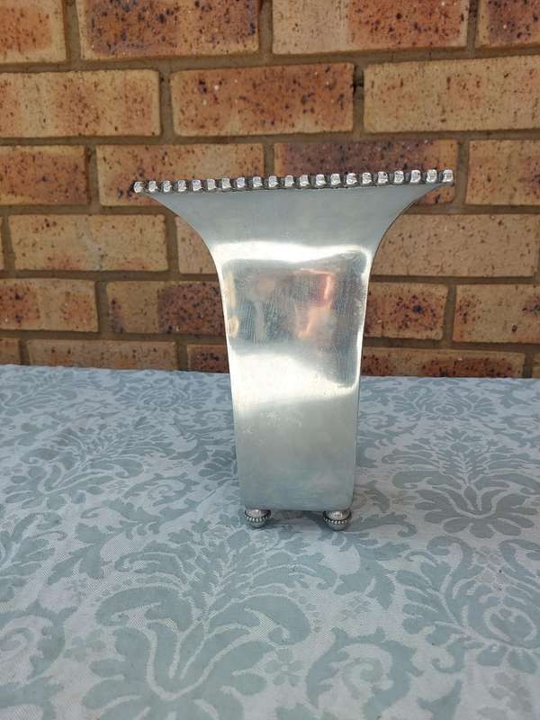 AN ART DECOR PEWTER (MA BI) DESIGN VASE SOLD AS IS