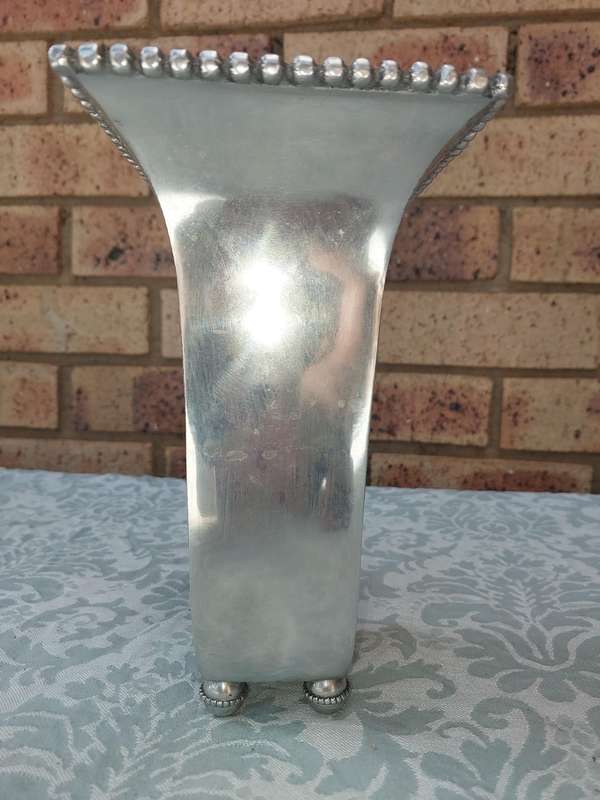 AN ART DECOR PEWTER (MA BI) DESIGN VASE SOLD AS IS