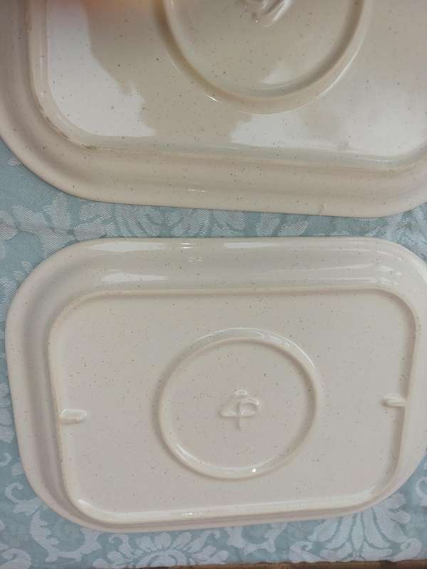 A COLLECTION OF THREE STONEWARE SERVING PLATTERS SOLD AS IS