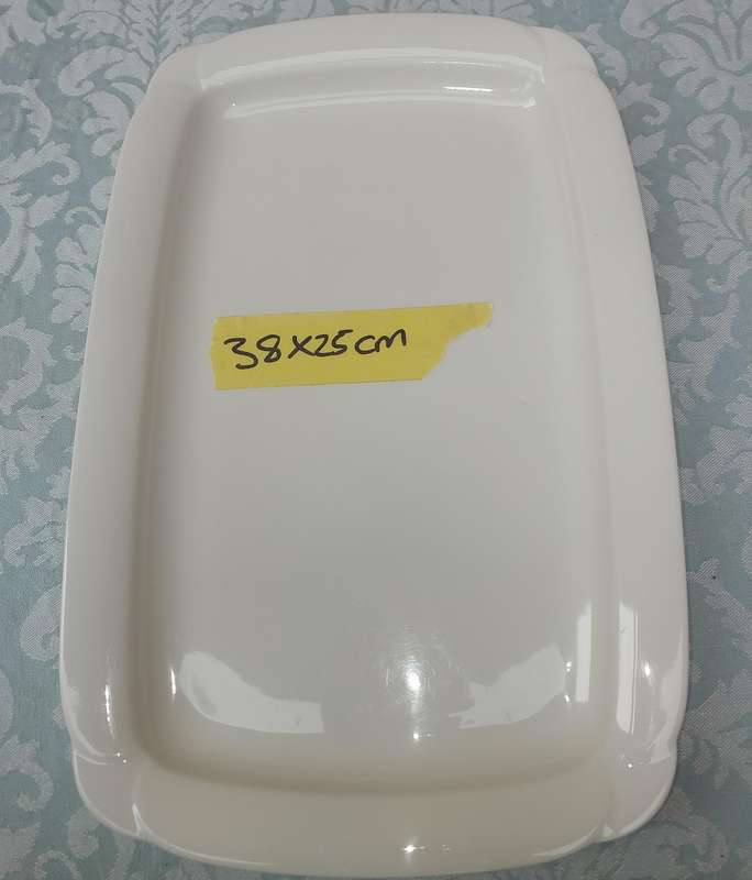 AN ARTZBERG GERMANY RECTANGULAR PORCELAIN PLATTER SOLD AS IS