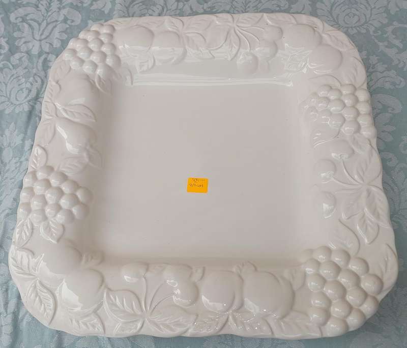 AN ART DECOR FRUIT SERVING PLATTER PORCELAIN MADE ON PORTUGAL FOR WOOLWORTHS SOLD AS IS